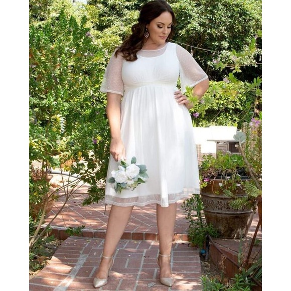 Kiyonna Wedding Dress 1X Stars Style Flutter Sleeves Empire Waist Dotted Mesh